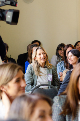 Mujeres en Escena: liderazgo, oratoria y networking. Un evento de la Delegación de la UE en Uruguay, organizado por Brava.